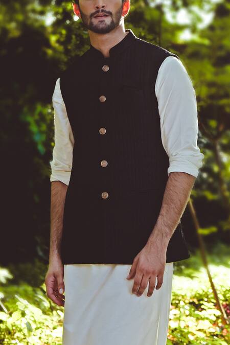 Buy_Talking Threads_Black Raw Silk Quilted Bundi_Online_at_Aza_Fashions
