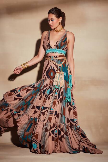 Nikita Mhaisalkar_Brown Double Georgette Tapis V Neck Print Crop Top_Online_at_Aza_Fashions