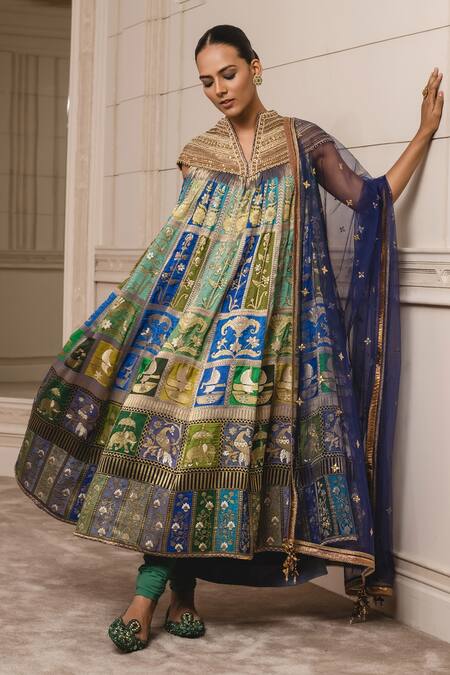 Tarun Tahiliani_Green Jacquard And Foil Jersey Sequin & Beads V Neck Woven Anarkali Set_Online_at_Aza_Fashions