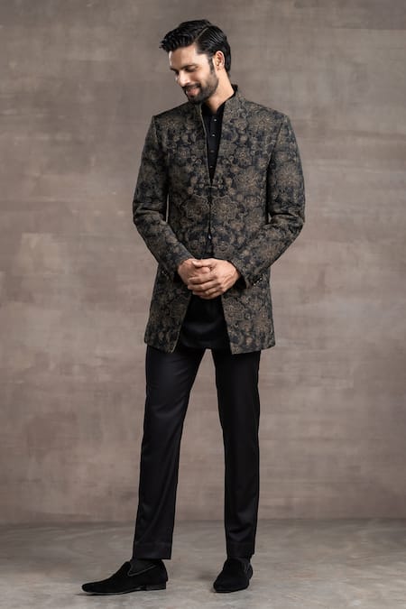 Tarun Tahiliani_Black Silk Floral Quilted Pattern Sherwani Set_Online_at_Aza_Fashions