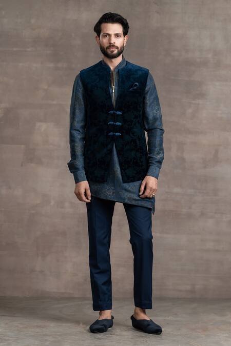 Tarun Tahiliani_Blue Velvet Floral Bundi And Kurta Set_Online_at_Aza_Fashions