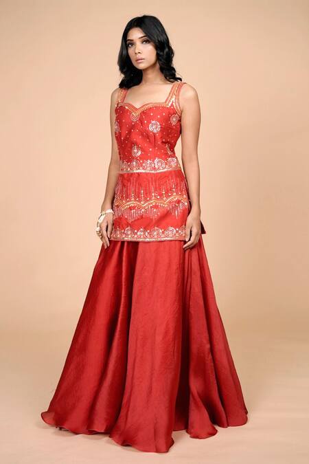 Tamaraa By Tahani_Red Satin Organza, Silk Taffeta Sweetheart Neck Embroidered Kurta Lehenga Set_Online_at_Aza_Fashions