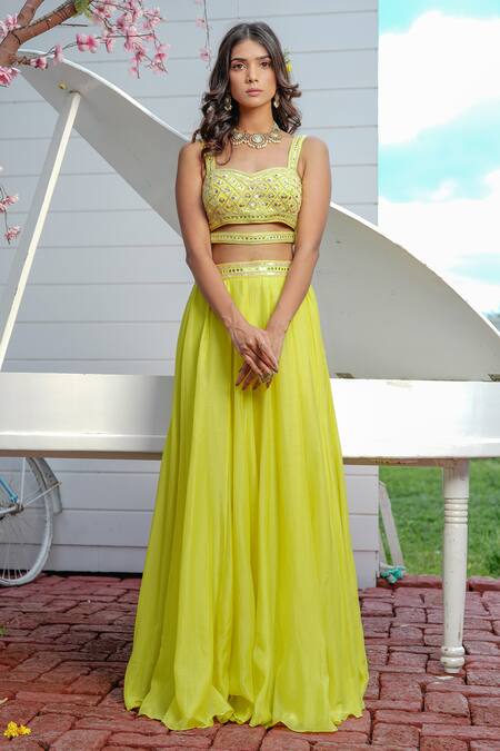 Buy_Tamaraa By Tahani_Green Silk, Net Sweetheart Neck Embroidered Jacket And Lehenga Set _Online_at_Aza_Fashions