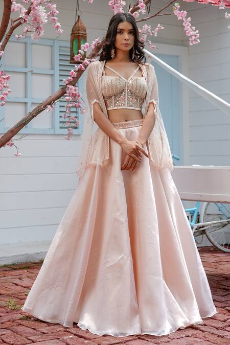 Tamaraa By Tahani Peach Organza, Taffeta Silk Sweetheart Neck Embroidered Cape And Lehenga Set Online at Aza Fashions Tamaraa By Tahani_Peach Organza, Taffeta Silk Sweetheart Neck Embroidered Cape And Lehenga Set _Online_at_Aza_Fashions