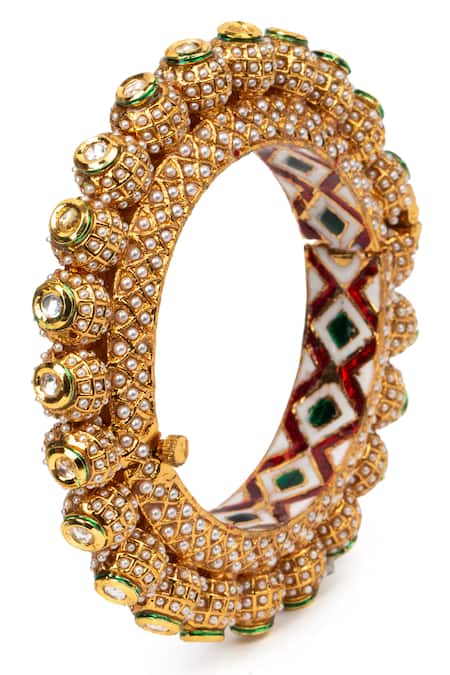Tizora Gold Plated Handcrafted Rajwada Kundan Pacheli Bangle Single Pc Online at Aza Fashions Tizora_Gold Plated Handcrafted Rajwada Kundan Pacheli Bangle Single Pc _Online_at_Aza_Fashions
