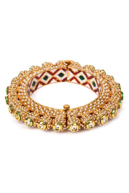 Tizora Gold Plated Handcrafted Rajwada Kundan Pacheli Bangle Single Pc at Aza Fashions Tizora_Gold Plated Handcrafted Rajwada Kundan Pacheli Bangle Single Pc _at_Aza_Fashions
