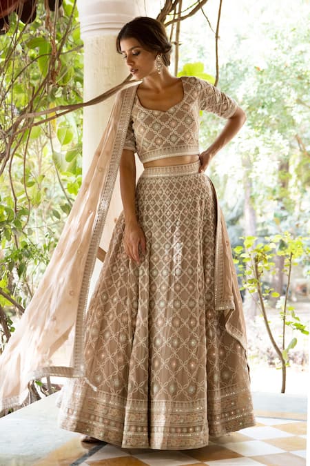 Deepika Padukone, Priyanka Chopra, Alia Bhatt: Fashion hits and misses in  April | Lifestyle Gallery News - The Indian Express