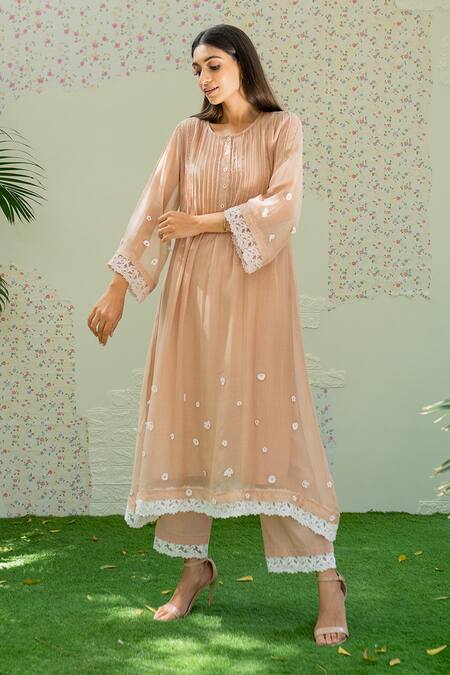 Naaz By Noor_Beige Cotton, Organza, Chanderi Thread Work Round Floral Embroidered Kurta Set _Online_at_Aza_Fashions