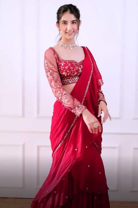 Label Sanya Gulati Pink Georgette Sweetheart Neck Embroidered Pre-draped Saree With Blouse at Aza Fashions Label Sanya Gulati_Pink Georgette Sweetheart Neck Embroidered Pre-draped Saree With Blouse _at_Aza_Fashions