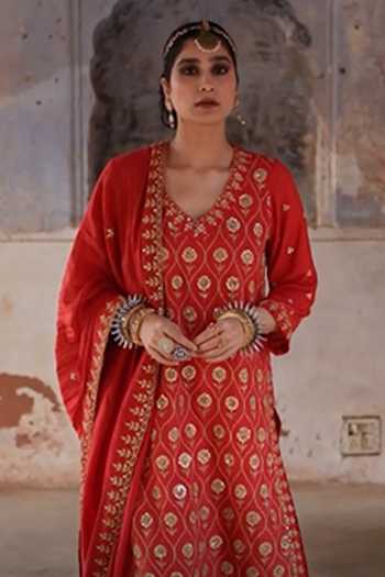 Gulabo Jaipur_Red Ultra Muslin Floral, Gota, Taari V Neck Sweta Embroidered Kurta Pant Set_at_Aza_Fashions