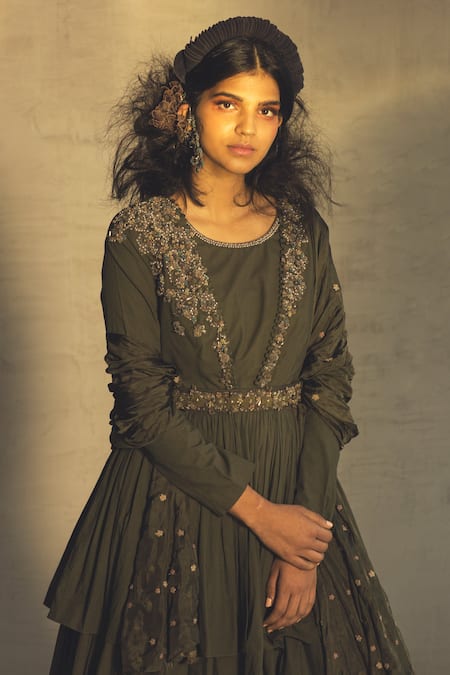 Shop Parul And Preyanka Green Silk, Cotton Round Peplum Anarkali With Dupatta at Aza Fashions Shop_Parul And Preyanka_Green Silk, Cotton Round Peplum Anarkali With Dupatta _at_Aza_Fashions