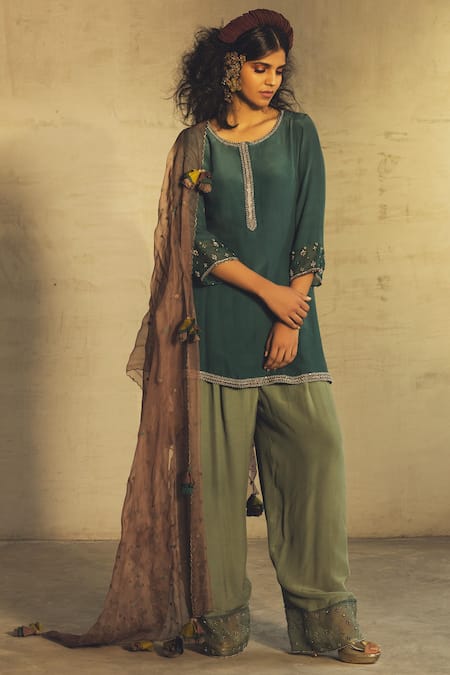 Parul and Preyanka Embroidered Kurta Set 