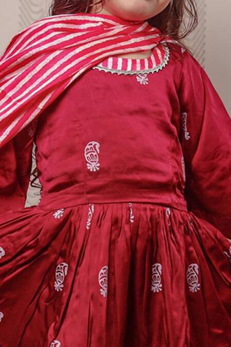 Tiny Colour Purple Modal, Satin Embroidery, Lace Block Print Kurta And Sharara Set at Aza Fashions Tiny Colour_Purple Modal, Satin Embroidery, Lace Block Print Kurta And Sharara Set _at_Aza_Fashions