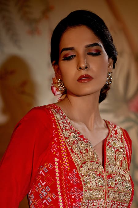 Aayushi Maniar_Red Anarkali Crepe Silk, Dupatta Net Patola Print, Bead And Metallic Work With_at_Aza_Fashions