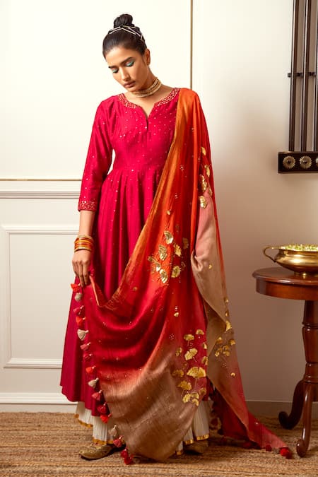 Loka By Veerali Raveshia_Red Chanderi Silk, Tussar Silk, Cotton Mul Mirror, Sequin, Kalidar Kurta Set _Online_at_Aza_Fashions
