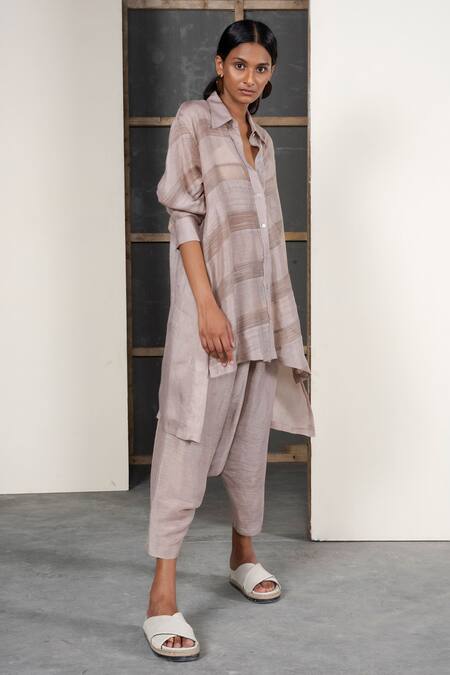 Shop_Urvashi Kaur_Gray Linen, Silk, Chanderi Collared Asymmetric Tunic With Puff Sleeves _at_Aza_Fashions