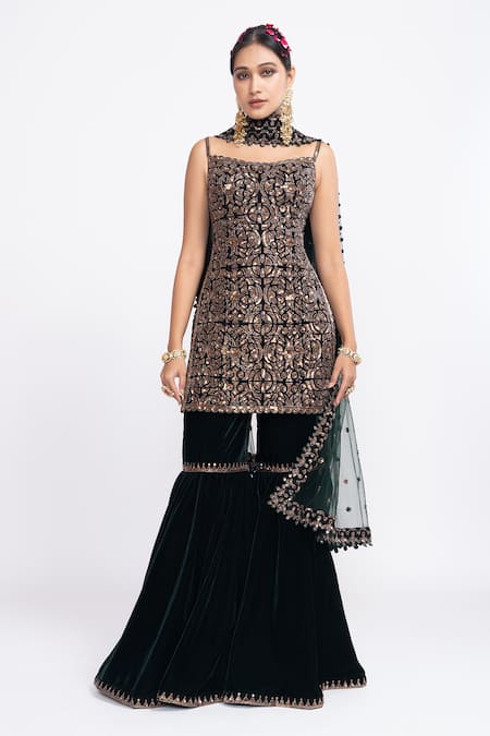 Buy_Vvani By Vani Vats_Green Velvet Dupatta Net Square Neck Embroidered Kurta And Sharara Set _Online_at_Aza_Fashions