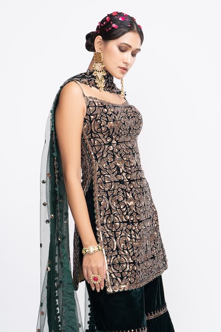 Shop_Vvani By Vani Vats_Green Velvet Dupatta Net Square Neck Embroidered Kurta And Sharara Set _Online_at_Aza_Fashions