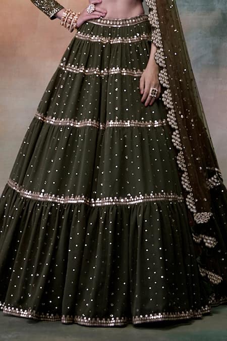 Vvani By Vani Vats_Green Georgette V Neck Embroidered Bridal Lehenga Set _at_Aza_Fashions