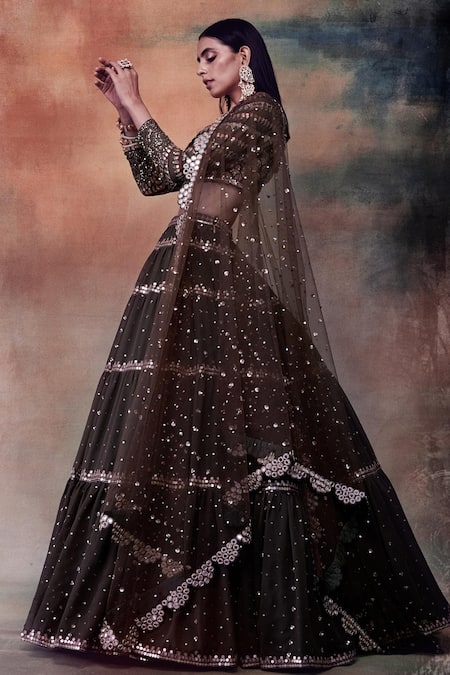 Buy Pakistani Bridal Black Lehenga Choli and Dupatta Dress – Nameera by  Farooq
