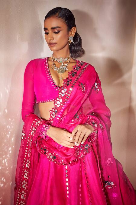 Pink Bridal Lehenga With Golden Embroidery And Bridal Jewellery | Pink  bridal lehenga, Latest bridal lehenga, Designer bridal lehenga choli