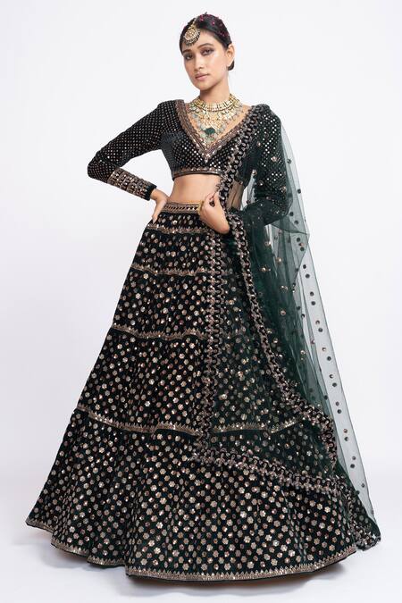 Vvani By Vani Vats Green Velvet Dupatta Net V Neck Embroidered Bridal Lehenga Set Online at Aza Fashions Vvani By Vani Vats_Green Velvet Dupatta Net V Neck Embroidered Bridal Lehenga Set _Online_at_Aza_Fashions