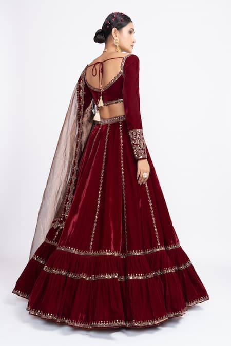 Shop_Vvani By Vani Vats_Maroon Velvet Dupatta Tissue Sweetheart Neck Embroidered Bridal Lehenga Set _at_Aza_Fashions