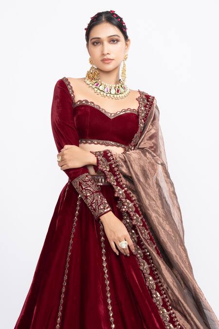 Shop_Vvani By Vani Vats_Maroon Velvet Dupatta Tissue Sweetheart Neck Embroidered Bridal Lehenga Set _Online_at_Aza_Fashions