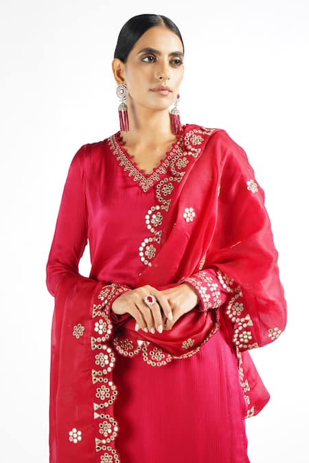 Buy_Vvani by Vani Vats_Red Dupatta Organza, Kurta And Pant Chiffon, Lining Straight Set _Online_at_Aza_Fashions