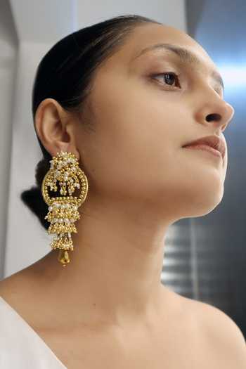 Vaidaan Gold Plated Pearls, Brooches Azizah Dangler Earrings Online at Aza Fashions Vaidaan_Gold Plated Pearls, Brooches Azizah Dangler Earrings _Online_at_Aza_Fashions