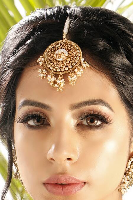 Buy Vaidaan Gold Plated Mehtaab Maangtikka Online at Aza Fashions Buy_Vaidaan_Gold Plated Mehtaab Maangtikka _Online_at_Aza_Fashions