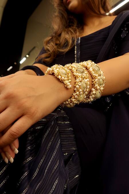 Buy_Vaidaan_Gold Plated Pearls Kirsaan Seashell Bracelet_Online_at_Aza_Fashions
