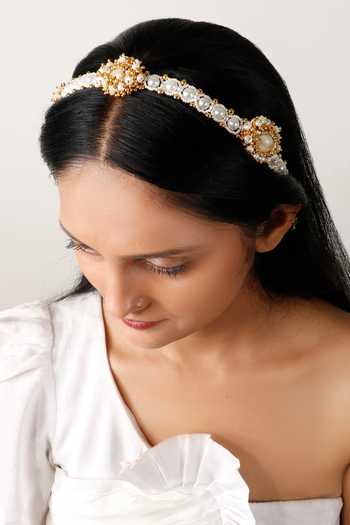 Vaidaan Nitaara Pearl Embellished Sheeshphool