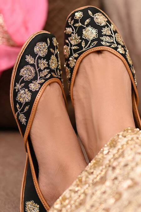Shop_Coral Haze_Black Valerie Sequin Embroidered Juttis _Online_at_Aza_Fashions