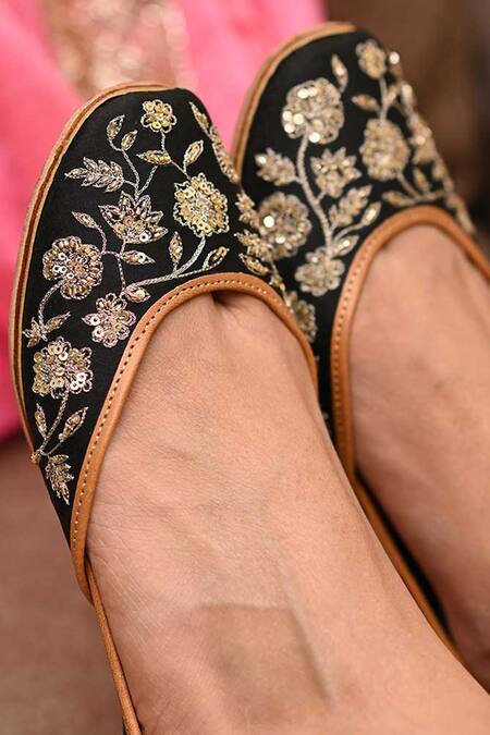 Coral Haze_Black Sequin Valerie Floral Jaal Embroidered Juttis _at_Aza_Fashions