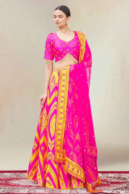 Vandana Sethi_Yellow Dupion Silk V Neck Embroidered Bridal Lehenga Set _Online_at_Aza_Fashions