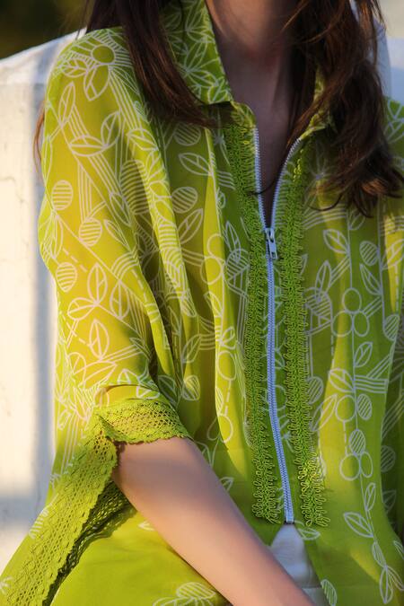 Varun Bahl_Green Chiffon Spread Collar Asymmetric Tunic And Pant Set_at_Aza_Fashions