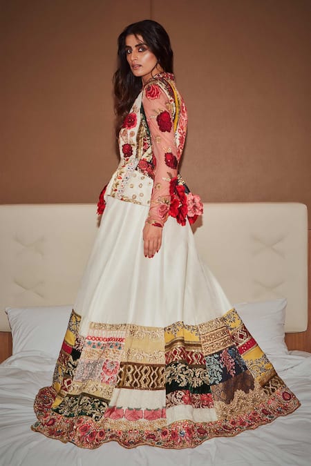 Lehenga with peplum jacket & two side wings – Eeksha