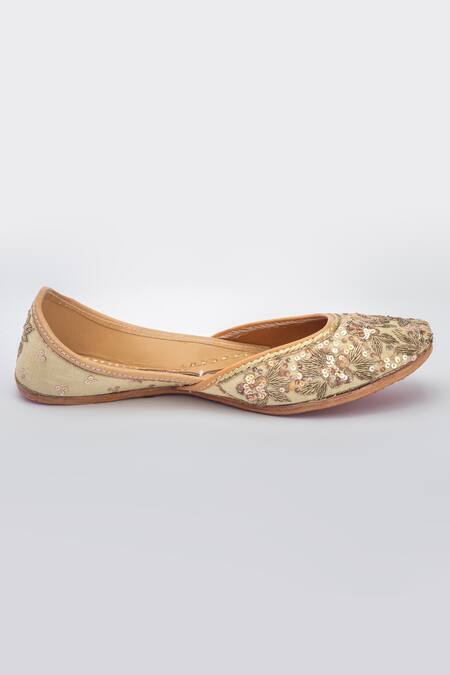 Shop_Vareli Bafna_Beige Embroidered Linen Juttis_at_Aza_Fashions