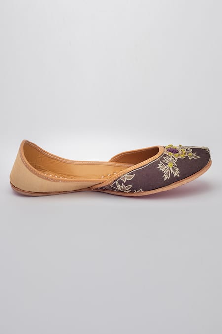 Vareli Bafna Floral Motif Printed & Embroidered Juttis 