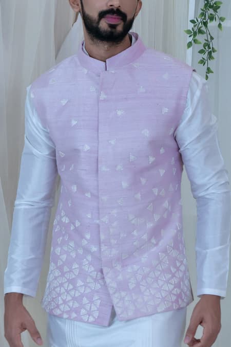 Varun Chakkilam_White Raw Silk Embroidered Bundi And Kurta Set  _Online_at_Aza_Fashions