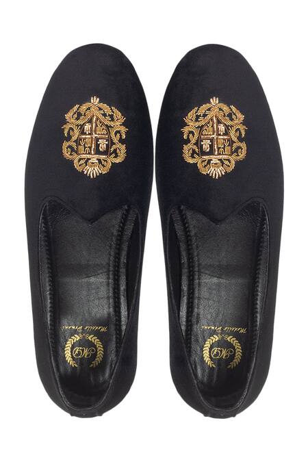Domani Black Handcrafted Velvet Juttis Online at Aza Fashions Domani_Black Handcrafted Velvet Juttis _Online_at_Aza_Fashions