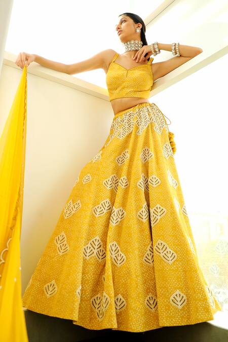 Vidushi Gupta_Yellow Printed Lehenga And Cape Dupatta Set _Online_at_Aza_Fashions
