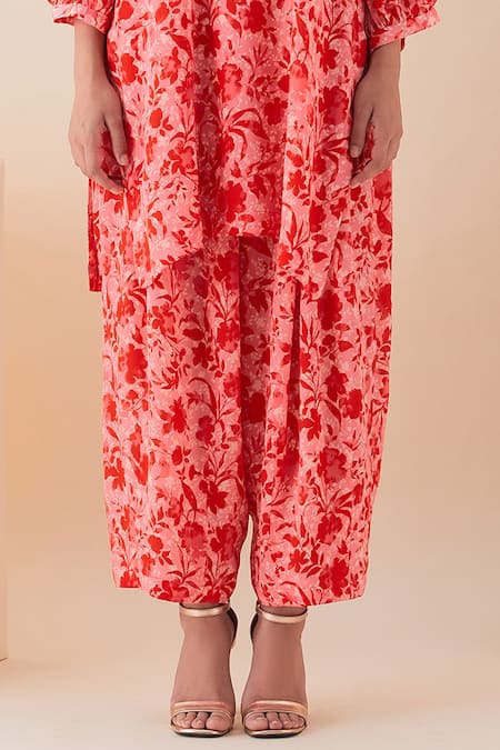 Viam_Pink Silk Crepe Embroidery Mandarin Collar Floral Motif Kurta And Pant Set _at_Aza_Fashions