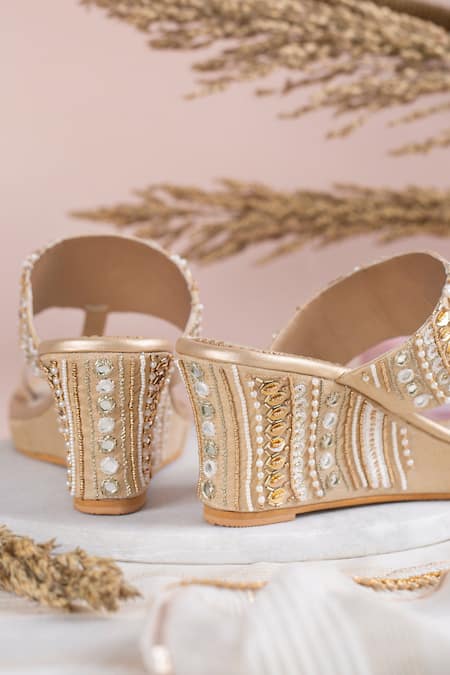 Gold best sale wedges wedding