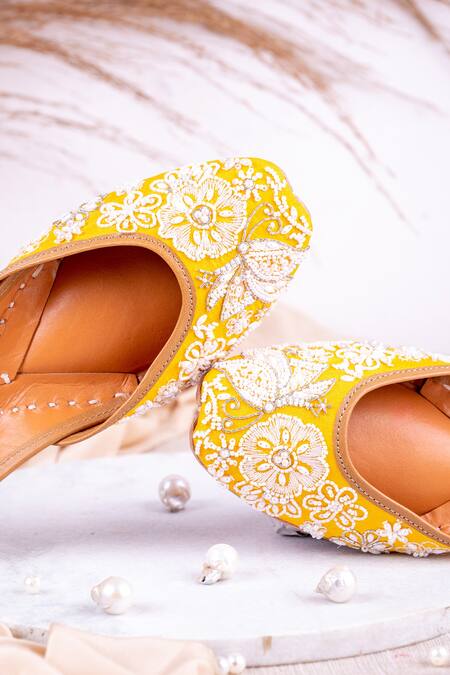 House Of Vian_Yellow Floral Embroidered Juttis _Online_at_Aza_Fashions