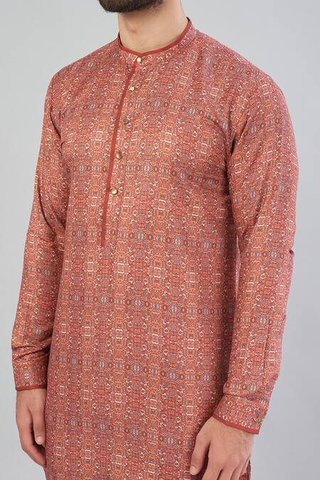 Varenya Red Poly Viscose Geometric Print Kurta Online at Aza Fashions Varenya_Red Poly Viscose Geometric Print Kurta_Online_at_Aza_Fashions