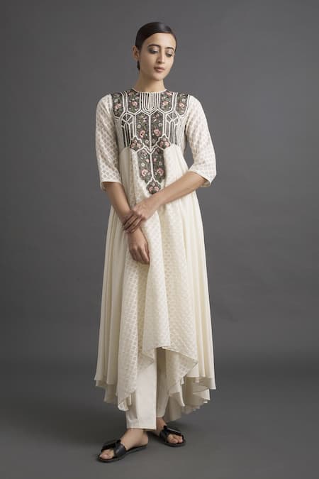 VARQ by Varun Nidhika White Chanderi Asymmetric Kurta