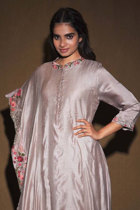 Vara By Vibha N Priti_Silver Silk Chanderi Round Tunic And Pant Set _at_Aza_Fashions