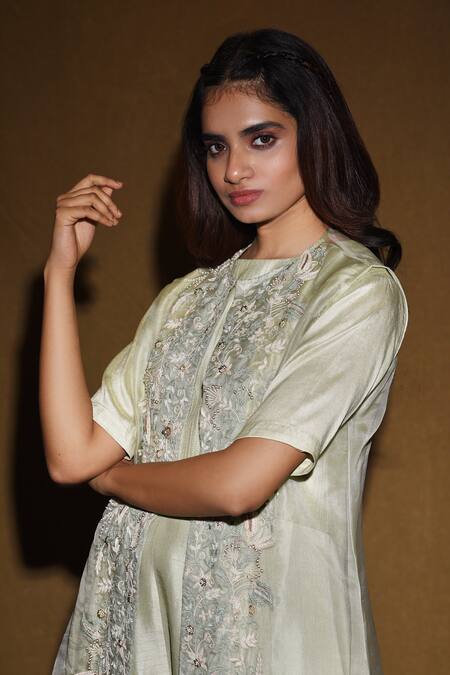 Vara By Vibha N Priti_Green Organza, Munga Silk Round Jumpsuit With Jacket _at_Aza_Fashions